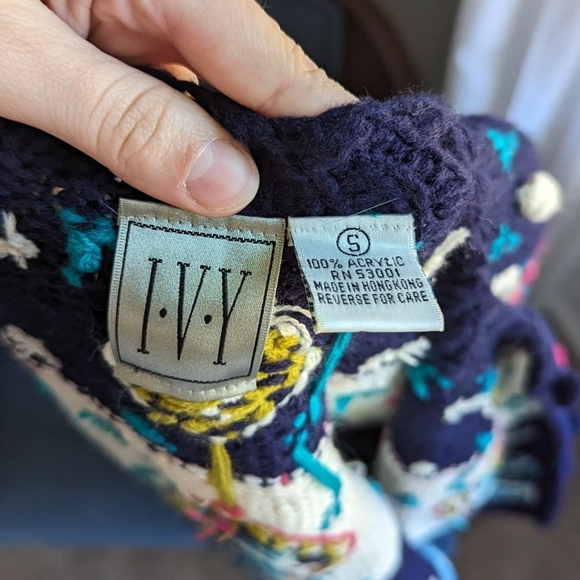 ‼️ SOLD Vintage Knit Pom Pom Cardigan Sweater - Picture 5 of 5